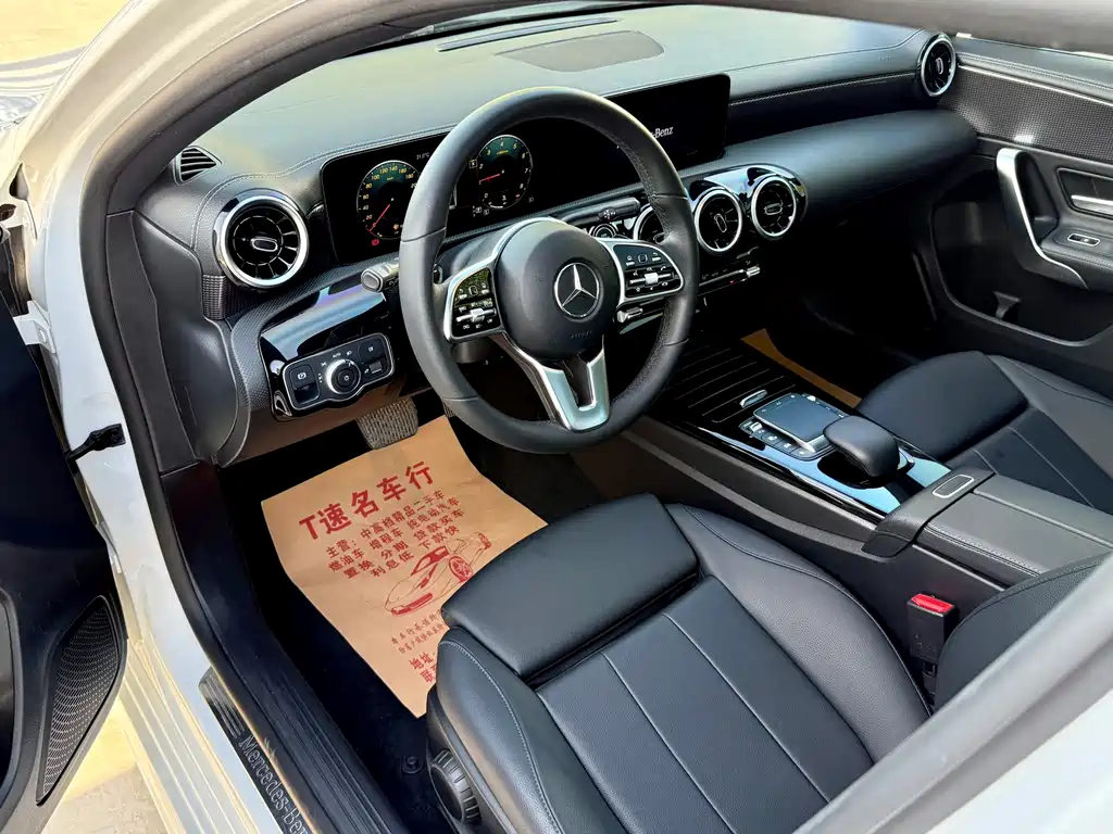 Mercedes-Benz A-Class 2022 — фото 14