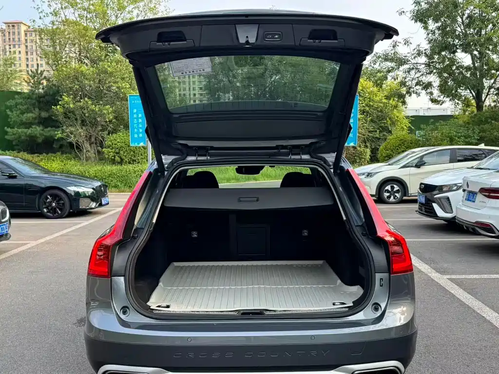 Volvo V90 2018 — фото 16