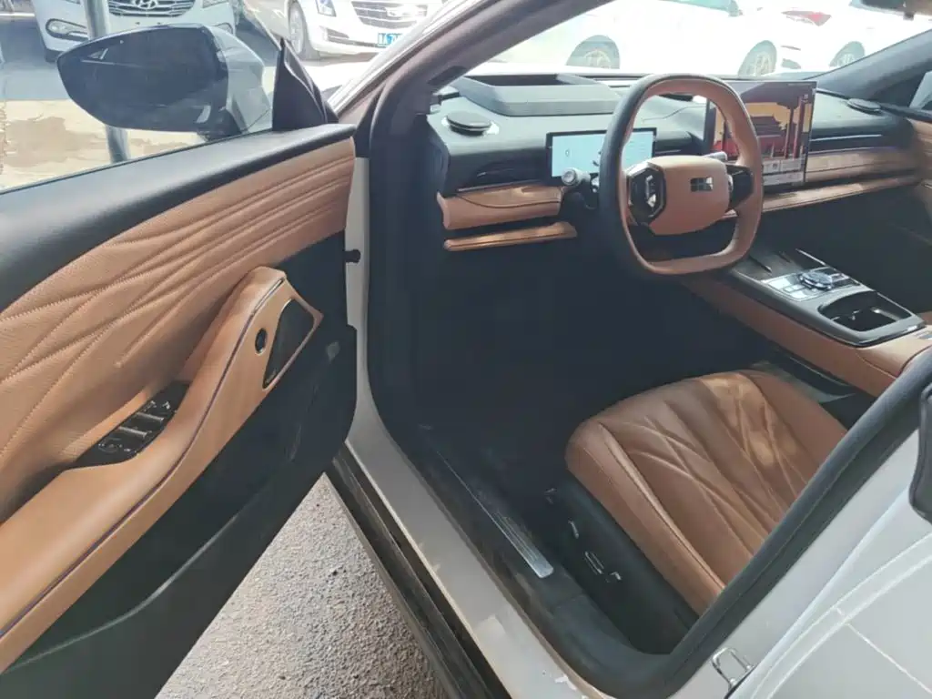 Geely Galaxy Starshine 8 2025 — фото 12