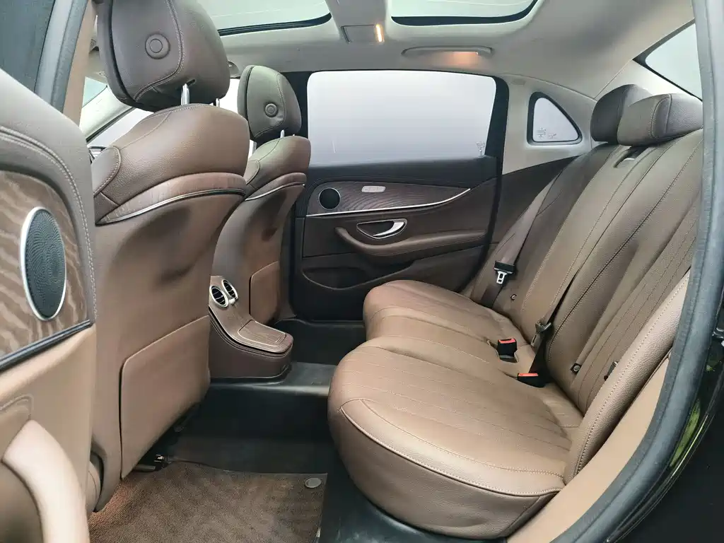 Mercedes-Benz E-Class 2022