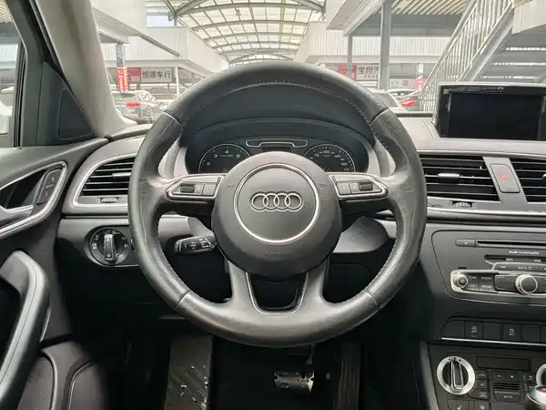 Audi Q3 2013
