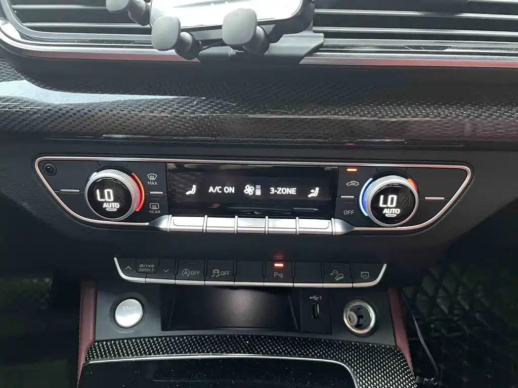 Audi Q5L Sportback 2022 — фото 13