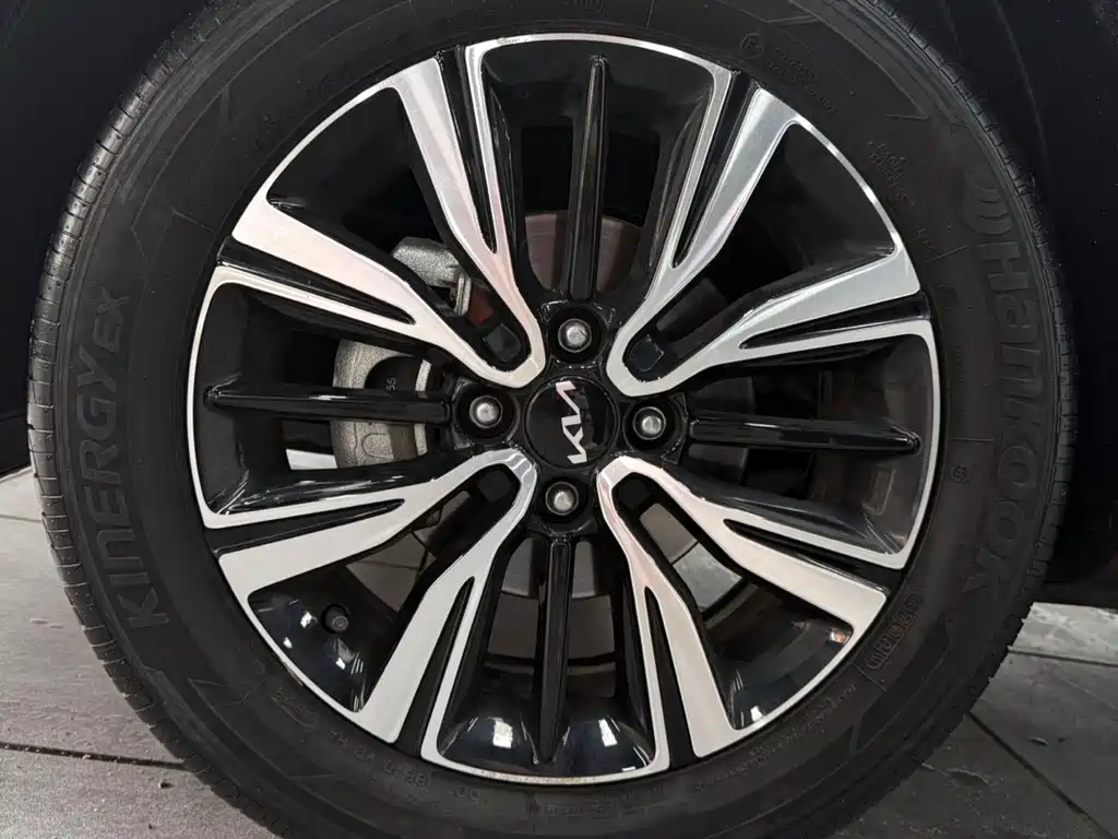 Kia KX1 2022 — фото 15