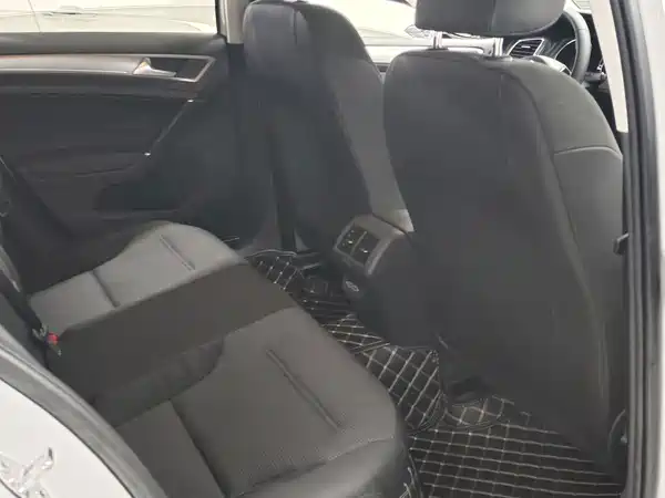 Volkswagen Golf 2020