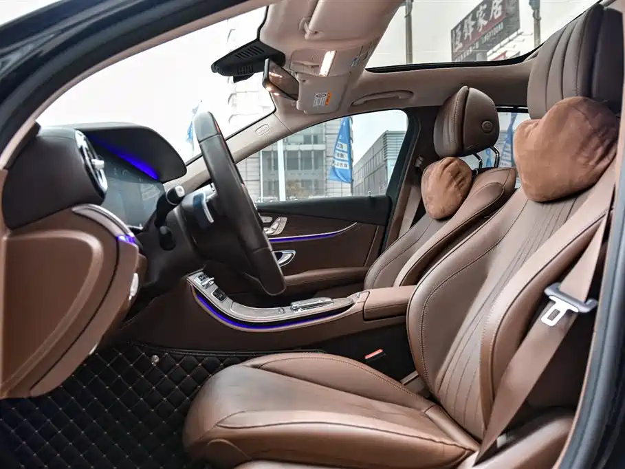 Mercedes-Benz E-Class 2022 — фото 12