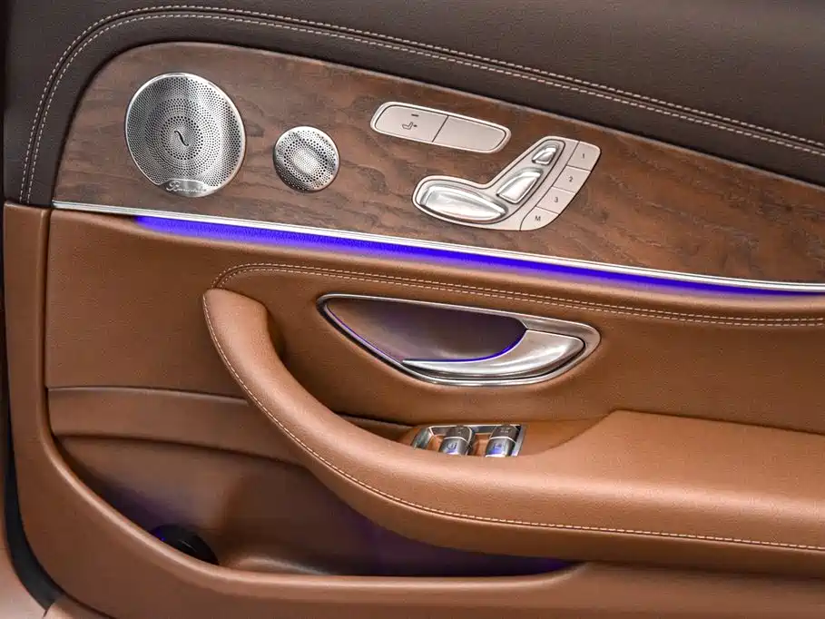 Mercedes-Benz E-Class 2022 — фото 17