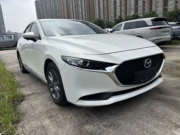 Mazda 3 Axela 2022