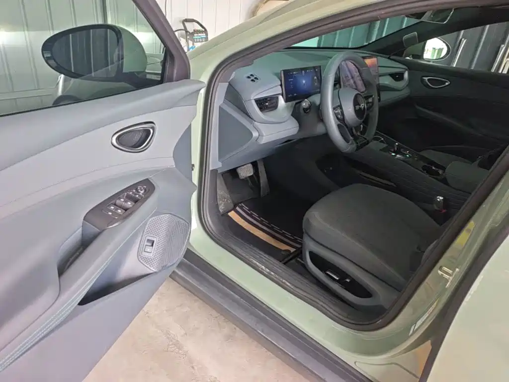BYD Seal 06GT 2026 — фото 16