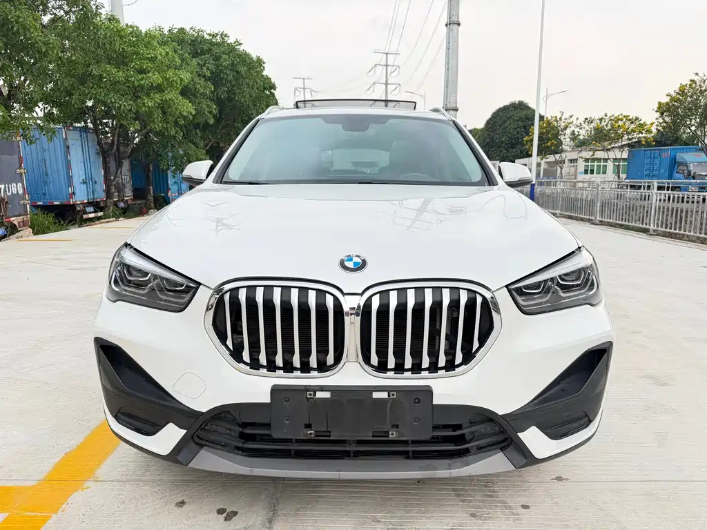 BMW X1 2021 — фото 2