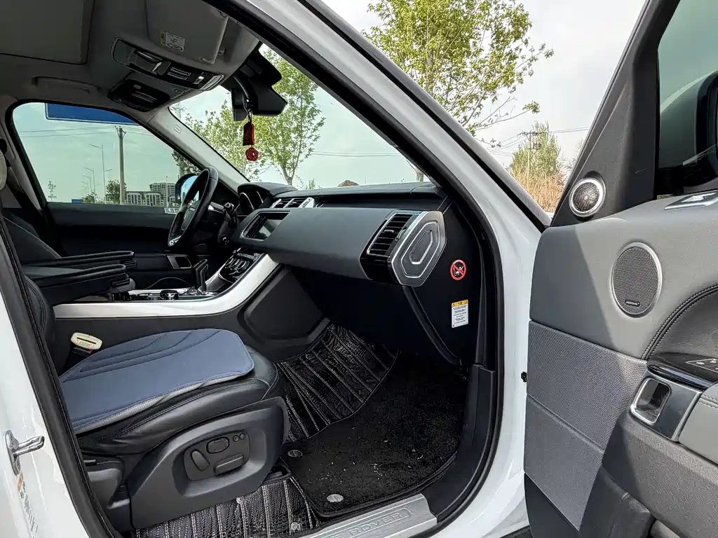 Land Rover Range Rover Sport 2015 — фото 15