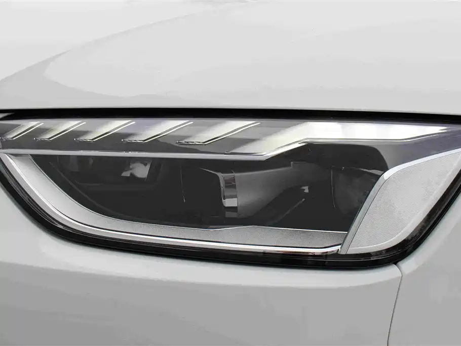 Audi A4L 2022 — фото 14