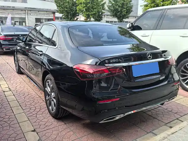 Mercedes-Benz E-Class 2023