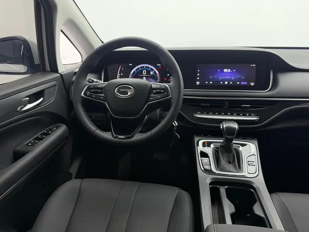 GAC Trumpchi M6 2022 — фото 11