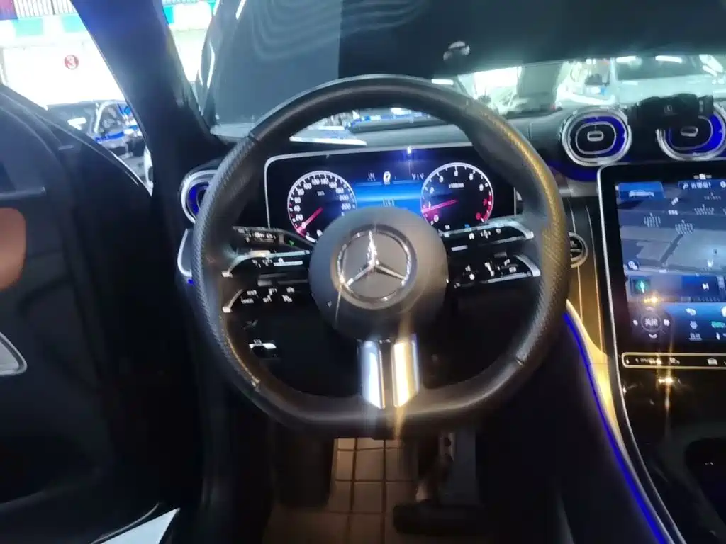 Mercedes-Benz GLC 2023