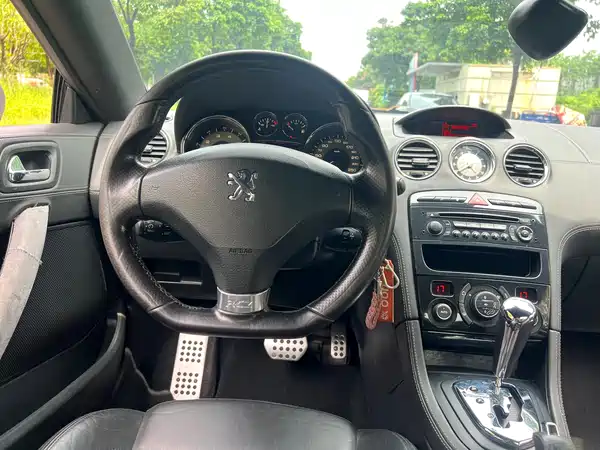 Peugeot RCZ 2013