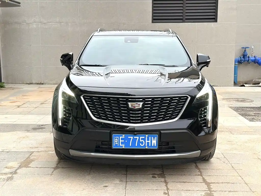 Cadillac XT4 2023 — фото 2