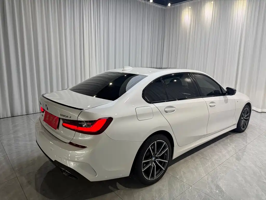 BMW 3 Series 2022