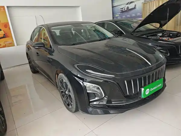 Hongqi E-QM5 2024