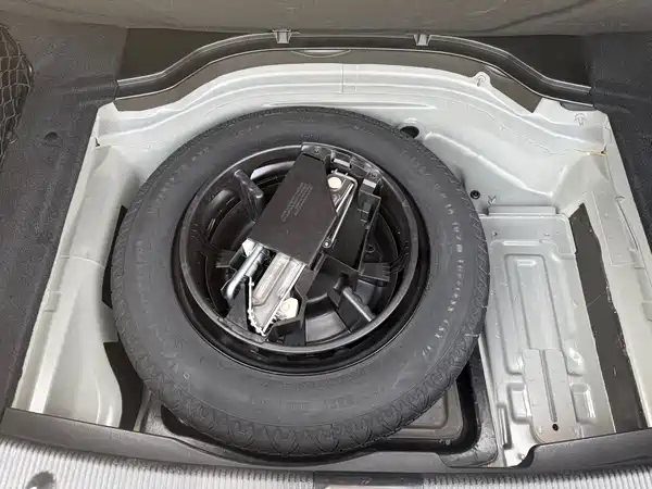 Mercedes-Benz E-Class 2010