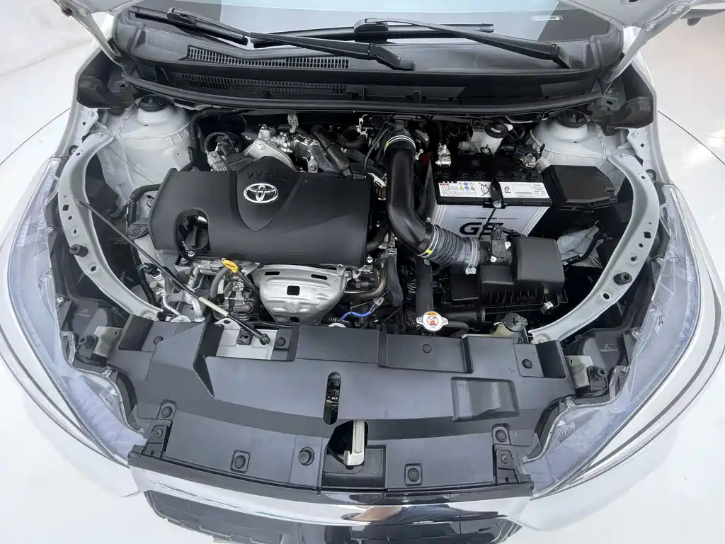 Toyota Yaris L 2023 — фото 27