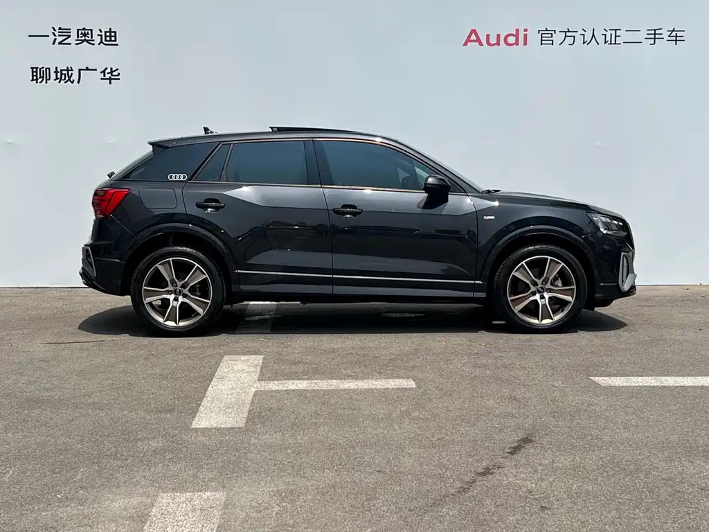 Audi Q2L 2024