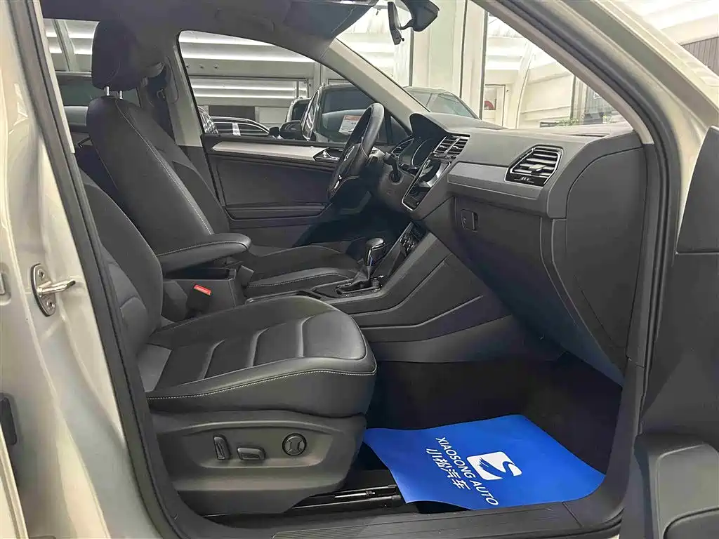 Volkswagen Tiguan L 2020 — фото 15