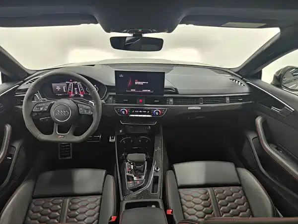 Audi RS 5 2025