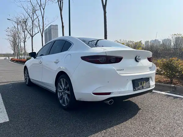 Mazda 3 Axela 2021
