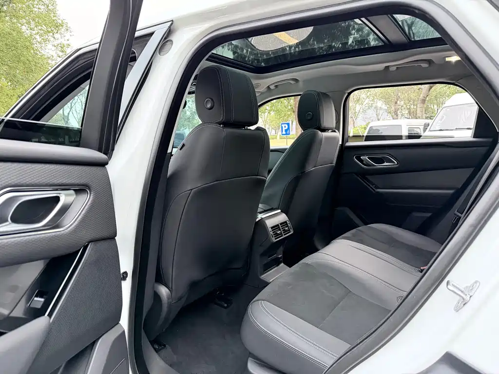 Land Rover Velar 2022