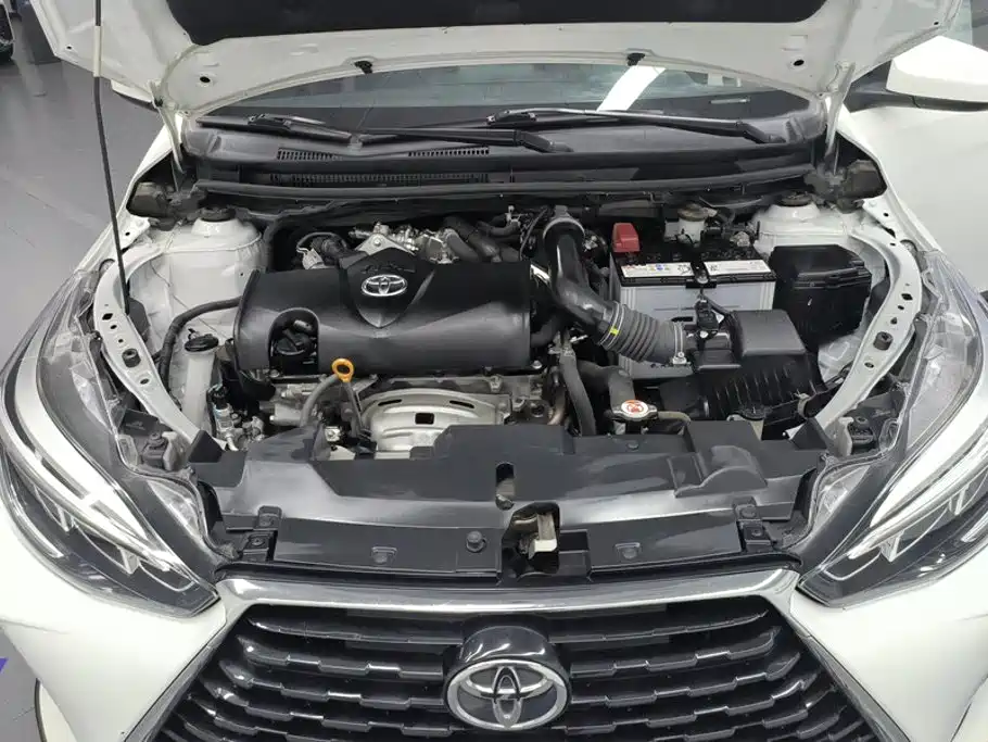 Toyota Yaris L 2023 — фото 10