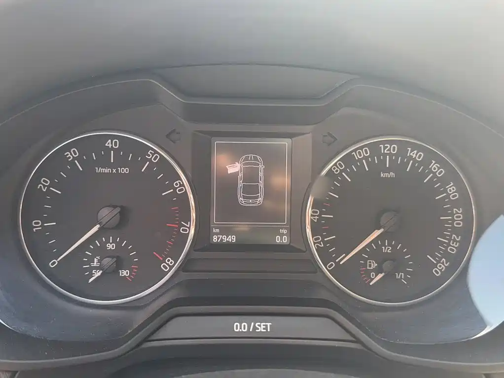 Skoda Octavia 2015 — фото 21