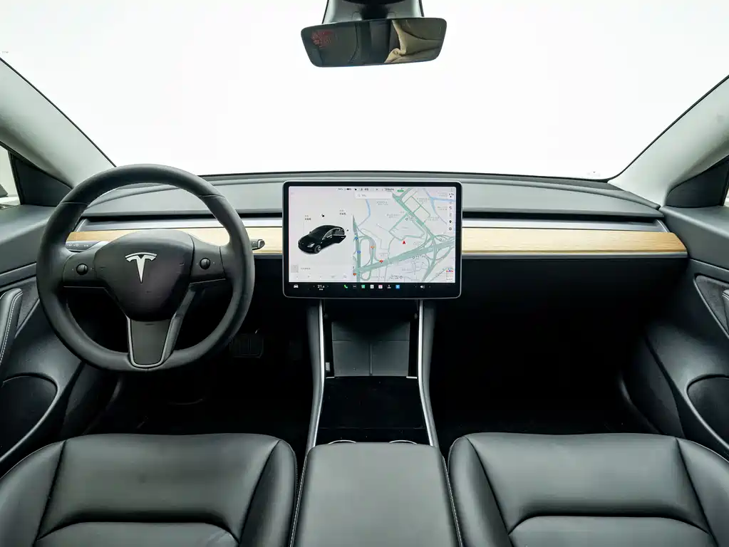 Tesla Model 3 2020 — фото 12