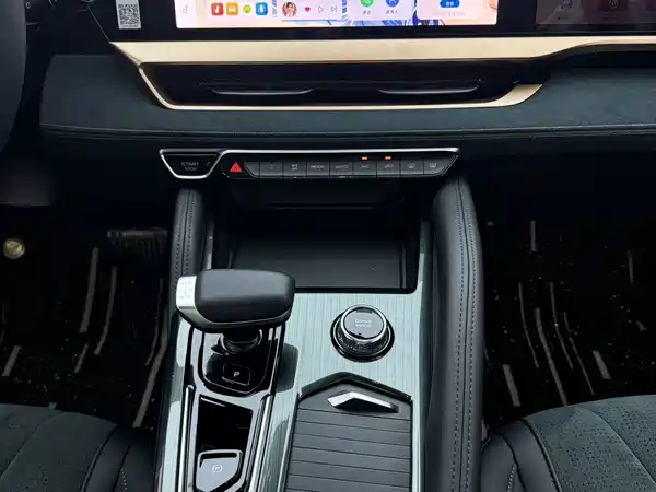Geely Xingyue L 2023
