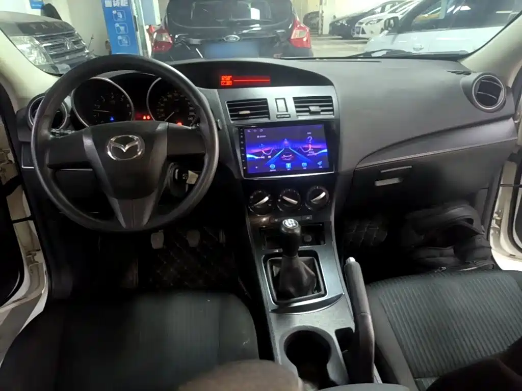 Mazda 3 Xingcheng 2016 — фото 10
