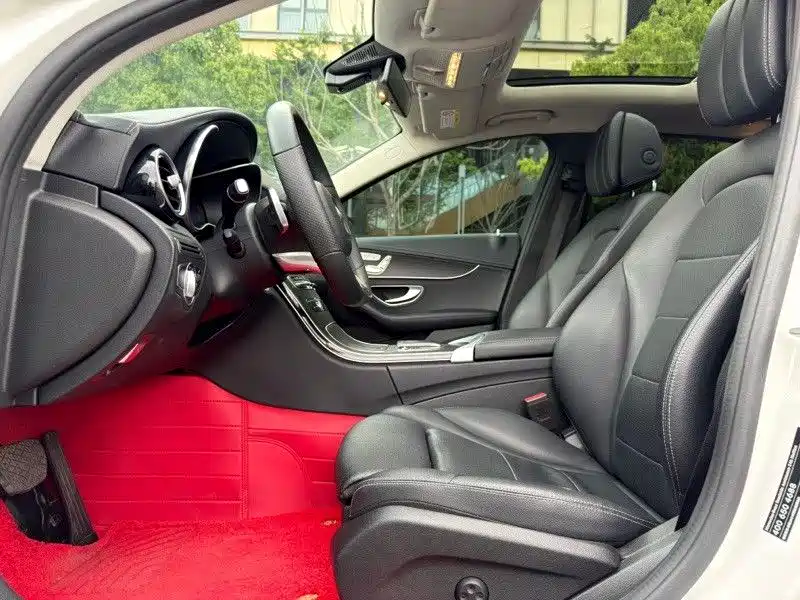 Mercedes-Benz C-Class 2021