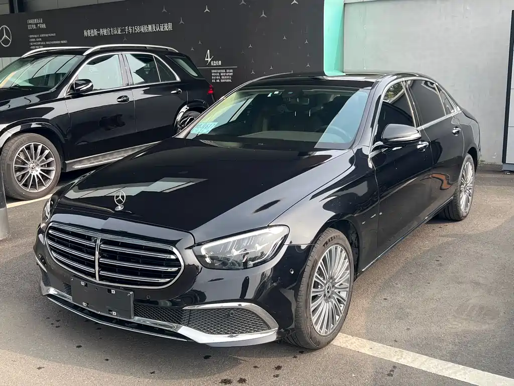Mercedes-Benz E-Class 2022 — фото 1