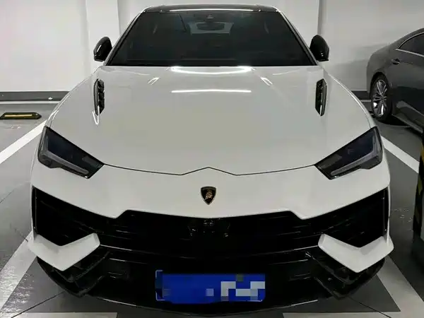 Lamborghini Urus 2024