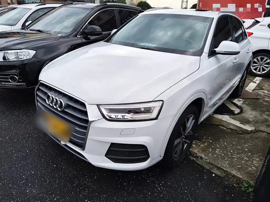 Audi Q3 2017 — фото 1