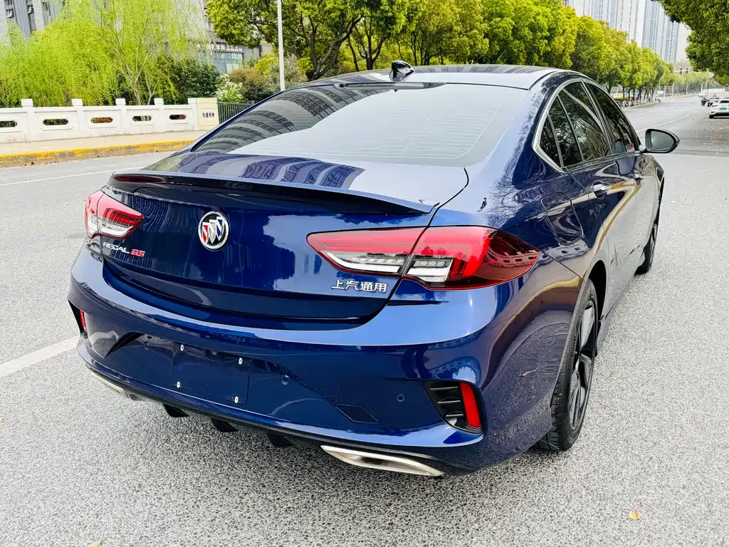 Buick Regal 2024 — фото 12