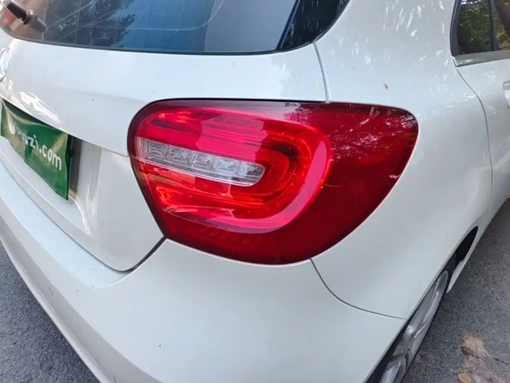 Mercedes-Benz A-Class 2015 — фото 8