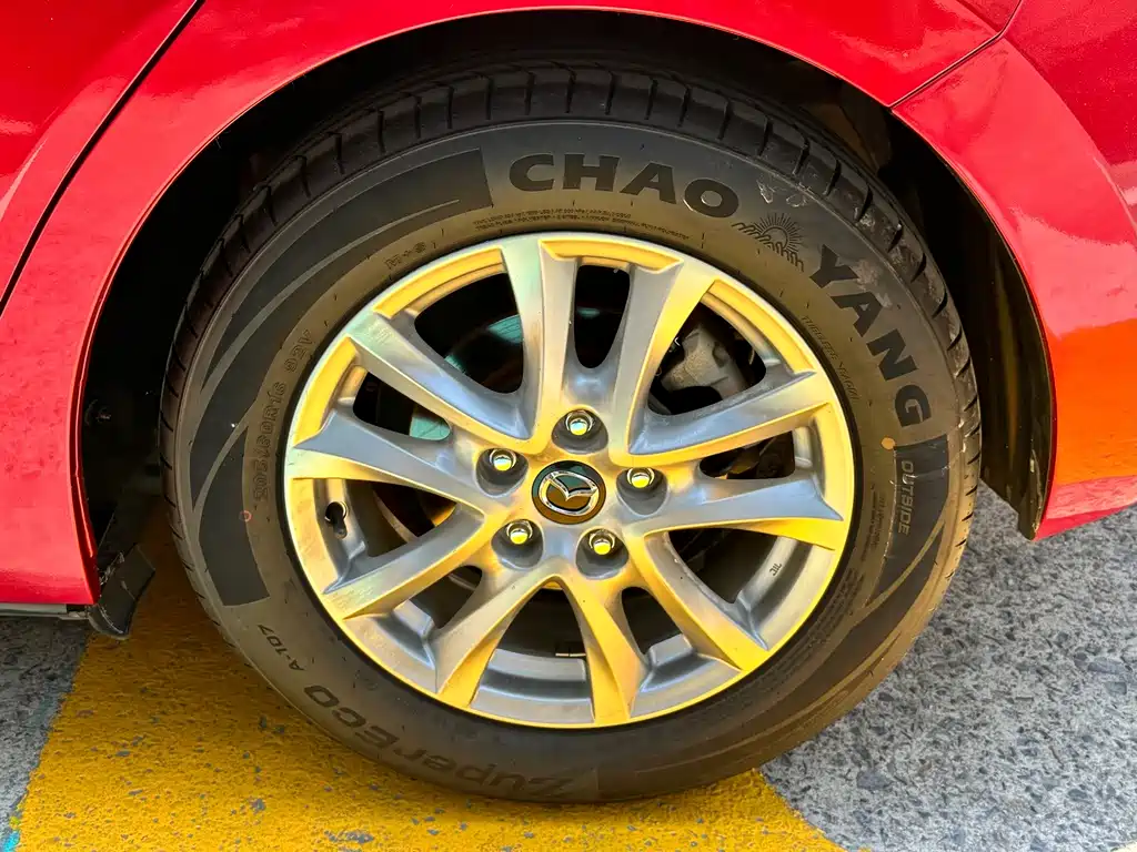 Mazda 3 Axela 2015 — фото 12