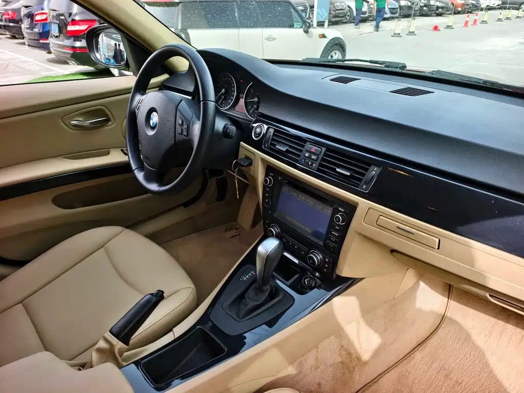 BMW 3 Series 2012 — фото 18
