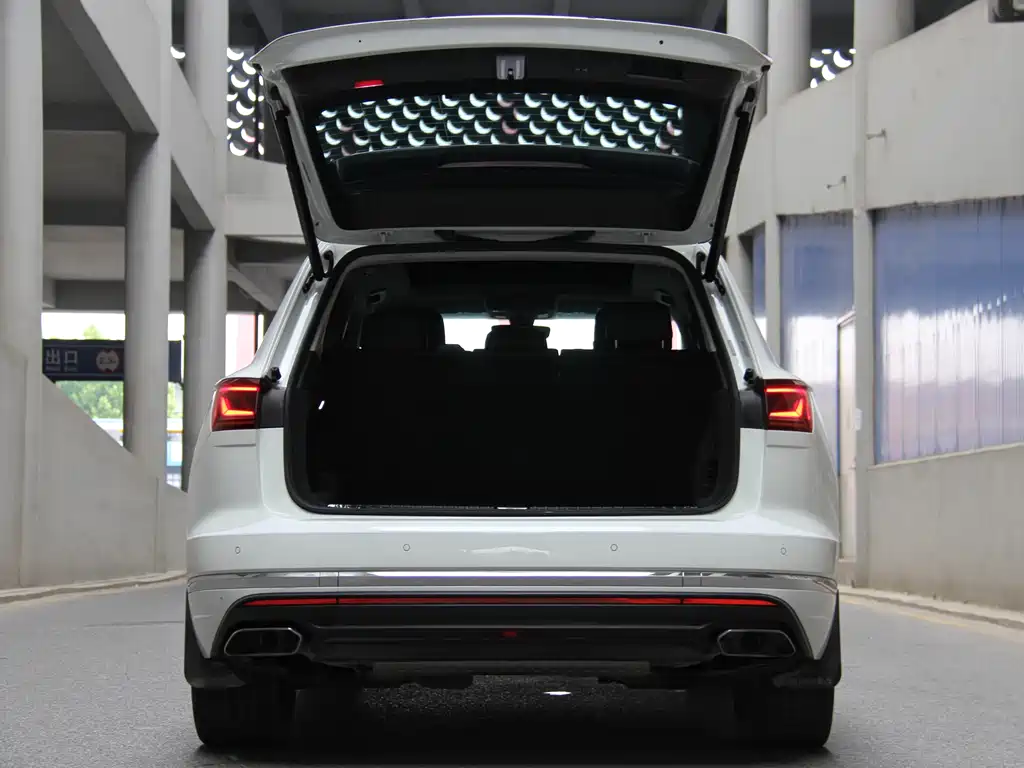 Volkswagen Touareg 2018 — фото 8