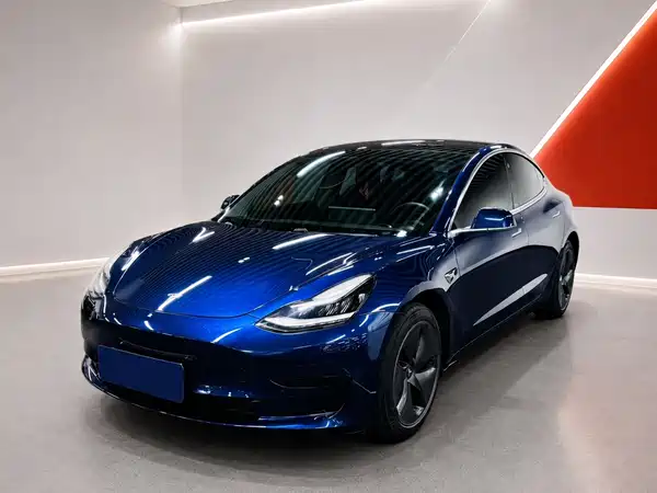 Tesla Model 3 2020