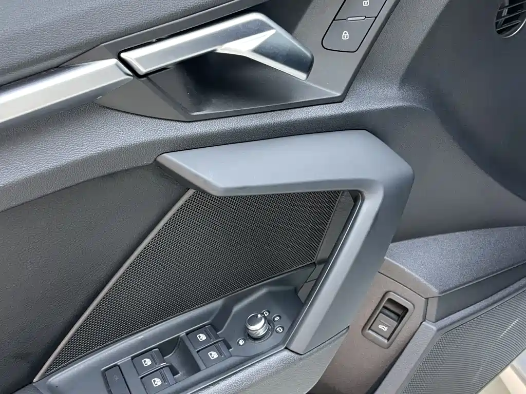 Audi A3 2022 — фото 17