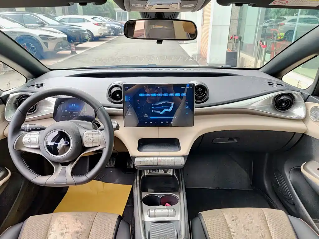 BYD Dolphin 2023 — фото 10