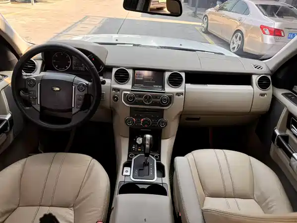 Land Rover Discovery 2010