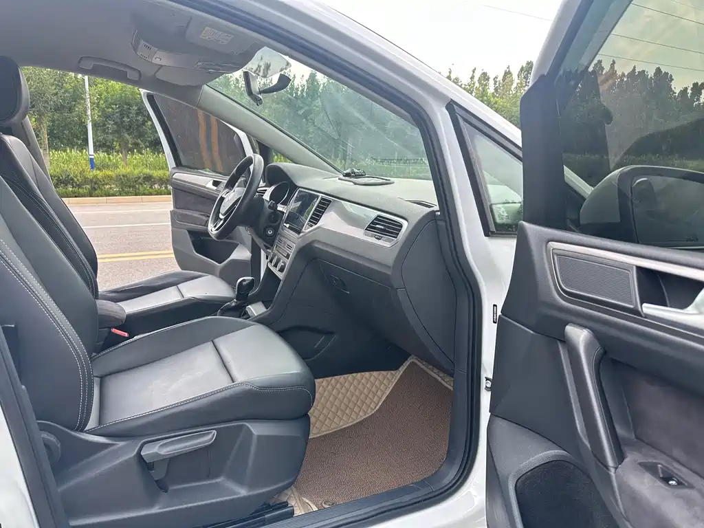Volkswagen Golf Jialu 2018 — фото 11