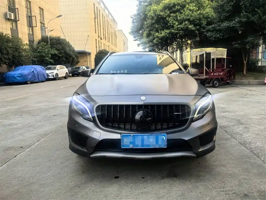 Mercedes-Benz GLA 2016