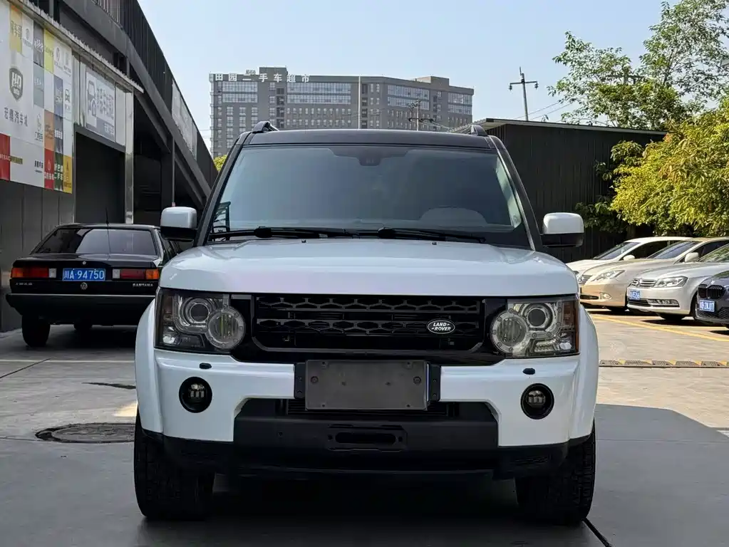 Land Rover Discovery 2010 — фото 2